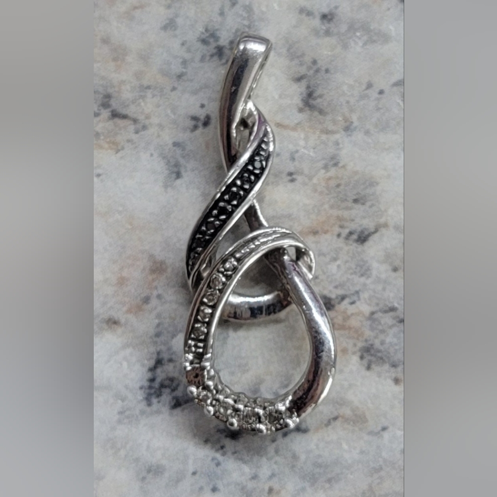 Sterling Silver Pendant - Picture 2 of 6